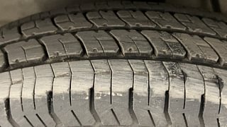 Used 2017 Maruti Suzuki Alto 800 [2016-2019] Lxi Petrol Manual tyres LEFT FRONT TYRE TREAD VIEW