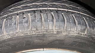 Used 2017 hyundai Xcent E Petrol Petrol Manual tyres RIGHT FRONT TYRE TREAD VIEW