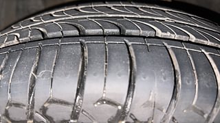 Used 2013 Maruti Suzuki Ertiga [2012-2015] ZDi Diesel Manual tyres LEFT FRONT TYRE TREAD VIEW