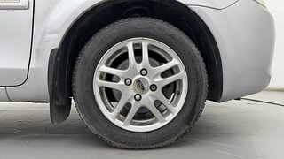 Used 2011 Ford Fiesta [2008-2011] SXi 1.6 ABS Petrol Manual tyres RIGHT FRONT TYRE RIM VIEW