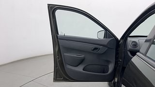 Used 2016 Renault Kwid [2015-2019] RXT Petrol Manual interior LEFT FRONT DOOR OPEN VIEW