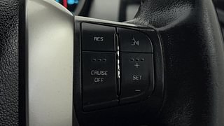 Used 2019 Mahindra XUV500 W11 AT Diesel Automatic top_features Cruise control