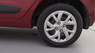 Used 2019 Hyundai Grand i10 [2017-2020] Magna 1.2 Kappa VTVT Petrol Manual tyres LEFT REAR TYRE RIM VIEW