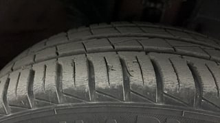 Used 2020 Renault Kwid 1.0L RXT (O) AMT SCE Petrol Automatic tyres RIGHT FRONT TYRE TREAD VIEW