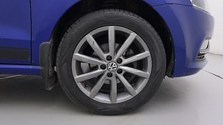 Used 2018 Volkswagen Polo [2016-2019] Highline Plus 1.0 (P)  Connect Edition Petrol Manual tyres RIGHT FRONT TYRE RIM VIEW