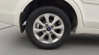 Used 2015 Ford Fiesta Classic [2012-2015] 1.6 Duratec Titanium Petrol Manual tyres RIGHT REAR TYRE RIM VIEW