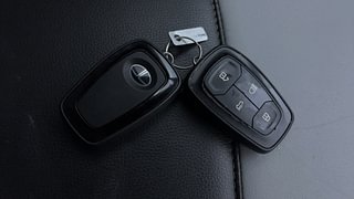 Used 2023 Tata Altroz XZ 1.2 Petrol Manual extra CAR KEY VIEW