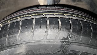Used 2020 Maruti Suzuki Swift [2017-2021] VXi Petrol Manual tyres RIGHT FRONT TYRE TREAD VIEW