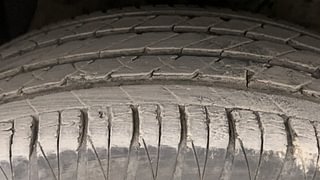 Used 2017 Maruti Suzuki Vitara Brezza [2016-2020] ZDI PLUS Dual Tone Diesel Manual tyres RIGHT FRONT TYRE TREAD VIEW