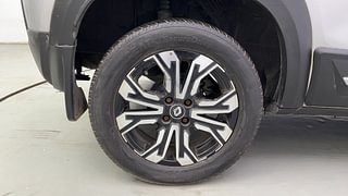 Used 2022 Renault Kiger RXZ MT Petrol Manual tyres RIGHT REAR TYRE RIM VIEW