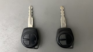 Used 2015 Maruti Suzuki Swift [2011-2017] VXi Petrol Manual extra CAR KEY VIEW