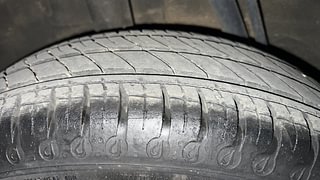 Used 2020 Renault Kwid 1.0L RXT(O) AMT Petrol Automatic tyres RIGHT REAR TYRE TREAD VIEW
