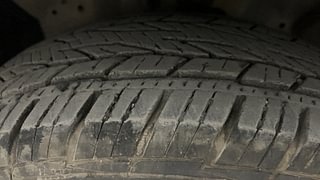 Used 2014 Honda CR-V [2013-2018] 2.0L 2WD AT Petrol Automatic tyres LEFT FRONT TYRE TREAD VIEW