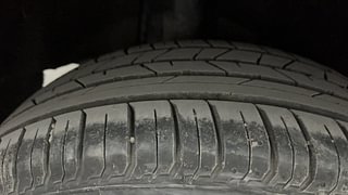 Used 2017 Maruti Suzuki Baleno [2015-2019] Zeta AT Petrol Petrol Automatic tyres RIGHT REAR TYRE TREAD VIEW
