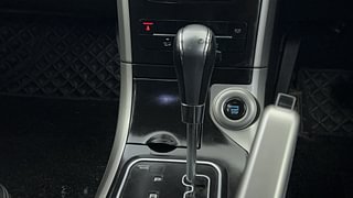 Used 2019 Mahindra XUV500 W11 AT Diesel Automatic interior GEAR  KNOB VIEW