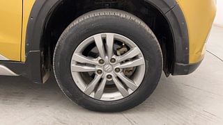 Used 2017 Maruti Suzuki Vitara Brezza [2016-2020] ZDI PLUS Dual Tone Diesel Manual tyres RIGHT FRONT TYRE RIM VIEW