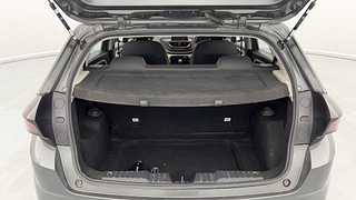 Used 2022 Tata Altroz XM Plus 1.2 Petrol Manual interior DICKY INSIDE VIEW