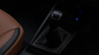 Used 2018 Hyundai Elite i20 [2018-2020] Asta 1.2 Dual Tone Petrol Manual interior GEAR  KNOB VIEW