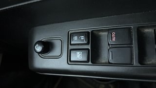 Used 2022 Maruti Suzuki Wagon R 1.0 VXI Petrol Manual top_features Central locking