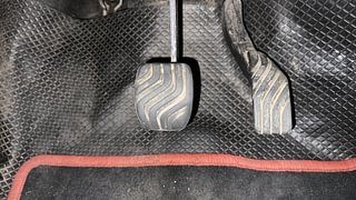 Used 2020 Renault Kwid 1.0L RXT(O) AMT Petrol Automatic interior PEDALS VIEW