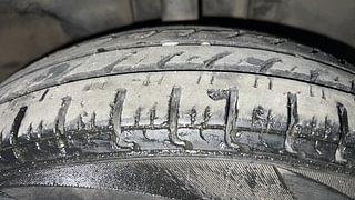 Used 2016 Renault Kwid [2015-2019] RXT Petrol Manual tyres RIGHT FRONT TYRE TREAD VIEW
