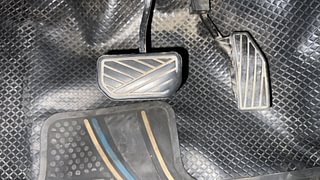 Used 2018 Maruti Suzuki Baleno [2015-2019] Alpha AT Petrol Petrol Automatic interior PEDALS VIEW
