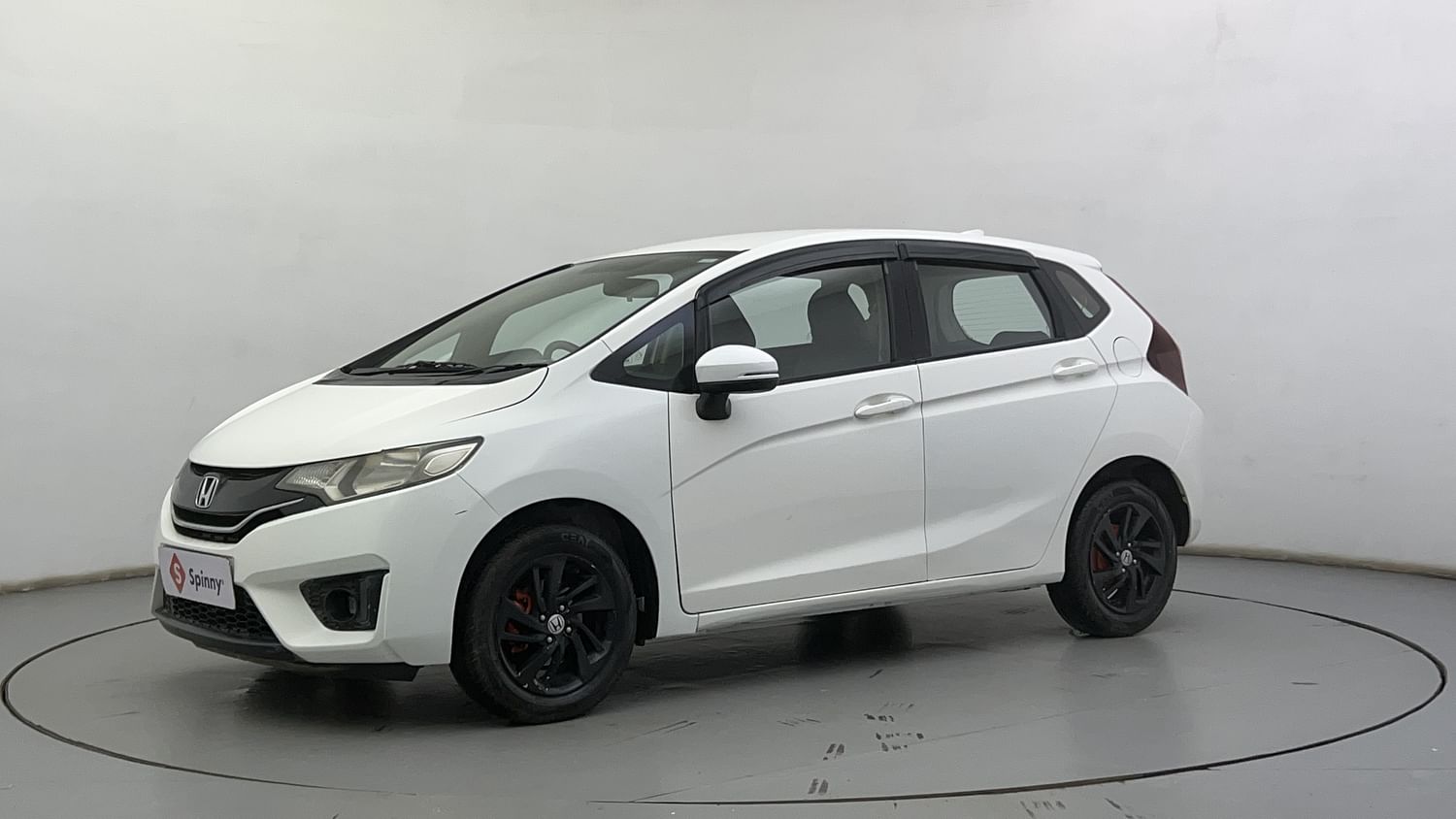 LEFT FRONT CORNER VIEW