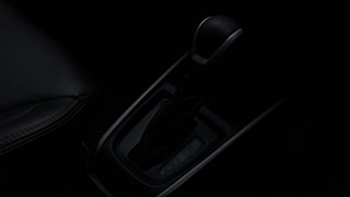 Used 2020 Maruti Suzuki XL6 [2019-2022] Alpha AT Petrol Petrol Automatic interior GEAR  KNOB VIEW