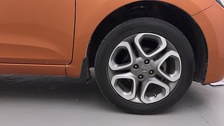 Used 2018 Hyundai Elite i20 [2018-2020] Asta 1.2 Dual Tone Petrol Manual tyres RIGHT FRONT TYRE RIM VIEW