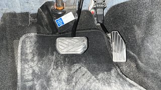 Used 2017 Maruti Suzuki Baleno [2015-2019] Zeta AT Petrol Petrol Automatic interior PEDALS VIEW