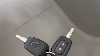 Used 2020 Renault Kwid 1.0L RXT(O) AMT Petrol Automatic extra CAR KEY VIEW