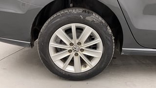 Used 2015 volkswagen Vento 1.6L Highline Petrol Petrol Manual tyres RIGHT REAR TYRE RIM VIEW