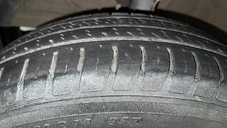 Used 2020 Maruti Suzuki Swift [2017-2021] VXi Petrol Manual tyres LEFT FRONT TYRE TREAD VIEW