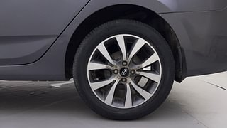 Used 2015 Hyundai Fluidic Verna 4S [2015-2017] 1.6 VTVT S (O) AT Petrol Automatic tyres LEFT REAR TYRE RIM VIEW