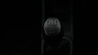 Used 2016 Renault Kwid [2015-2019] RXT Petrol Manual interior GEAR  KNOB VIEW