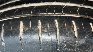 Used 2019 Maruti Suzuki Baleno [2015-2019] Alpha AT Petrol Petrol Automatic tyres LEFT REAR TYRE TREAD VIEW