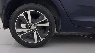Used 2022 Tata Altroz XZA+ Petrol Automatic tyres RIGHT REAR TYRE RIM VIEW
