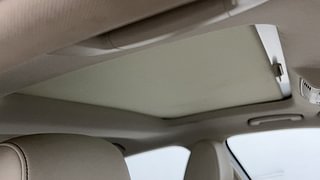 Used 2021 Skoda Superb L&K TSI AT Petrol Automatic top_features Sunroof