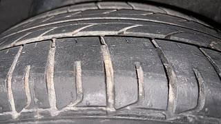 Used 2015 Hyundai Fluidic Verna 4S [2015-2017] 1.6 VTVT S (O) AT Petrol Automatic tyres LEFT REAR TYRE TREAD VIEW