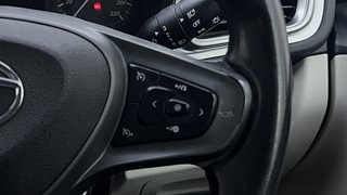 Used 2022 Tata Altroz XZA+ Petrol Automatic top_features Cruise control