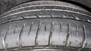 Used 2015 Hyundai Fluidic Verna 4S [2015-2017] 1.6 VTVT S (O) AT Petrol Automatic tyres LEFT FRONT TYRE TREAD VIEW
