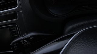 Used 2018 Volkswagen Polo [2016-2019] Highline Plus 1.0 (P)  Connect Edition Petrol Manual top_features Cruise control