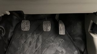 Used 2015 Maruti Suzuki Celerio ZXI Petrol Manual interior PEDALS VIEW