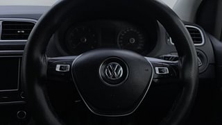 Used 2018 Volkswagen Polo [2016-2019] Highline Plus 1.0 (P)  Connect Edition Petrol Manual top_features Airbags