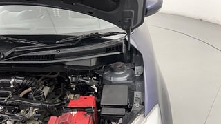 Used 2020 Maruti Suzuki Swift [2017-2021] VXi Petrol Manual engine ENGINE LEFT SIDE HINGE & APRON VIEW