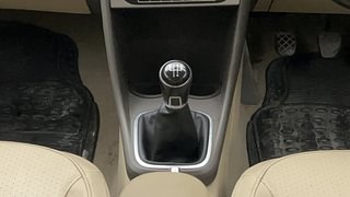 Used 2015 volkswagen Vento 1.6L Highline Petrol Petrol Manual interior GEAR  KNOB VIEW