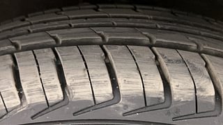 Used 2013 Hyundai i10 [2010-2016] Era Petrol Petrol Manual tyres LEFT FRONT TYRE TREAD VIEW