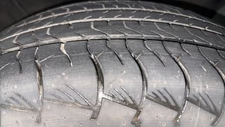 Used 2022 Hyundai Alcazar Signature 6 STR 2.0 Petrol MT Petrol Manual tyres RIGHT FRONT TYRE TREAD VIEW