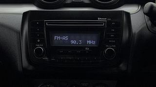 Used 2020 Maruti Suzuki Swift [2017-2021] VXi Petrol Manual top_features Integrated (in-dash) music system