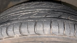 Used 2016 Renault Kwid [2015-2019] RXT Petrol Manual tyres RIGHT FRONT TYRE TREAD VIEW